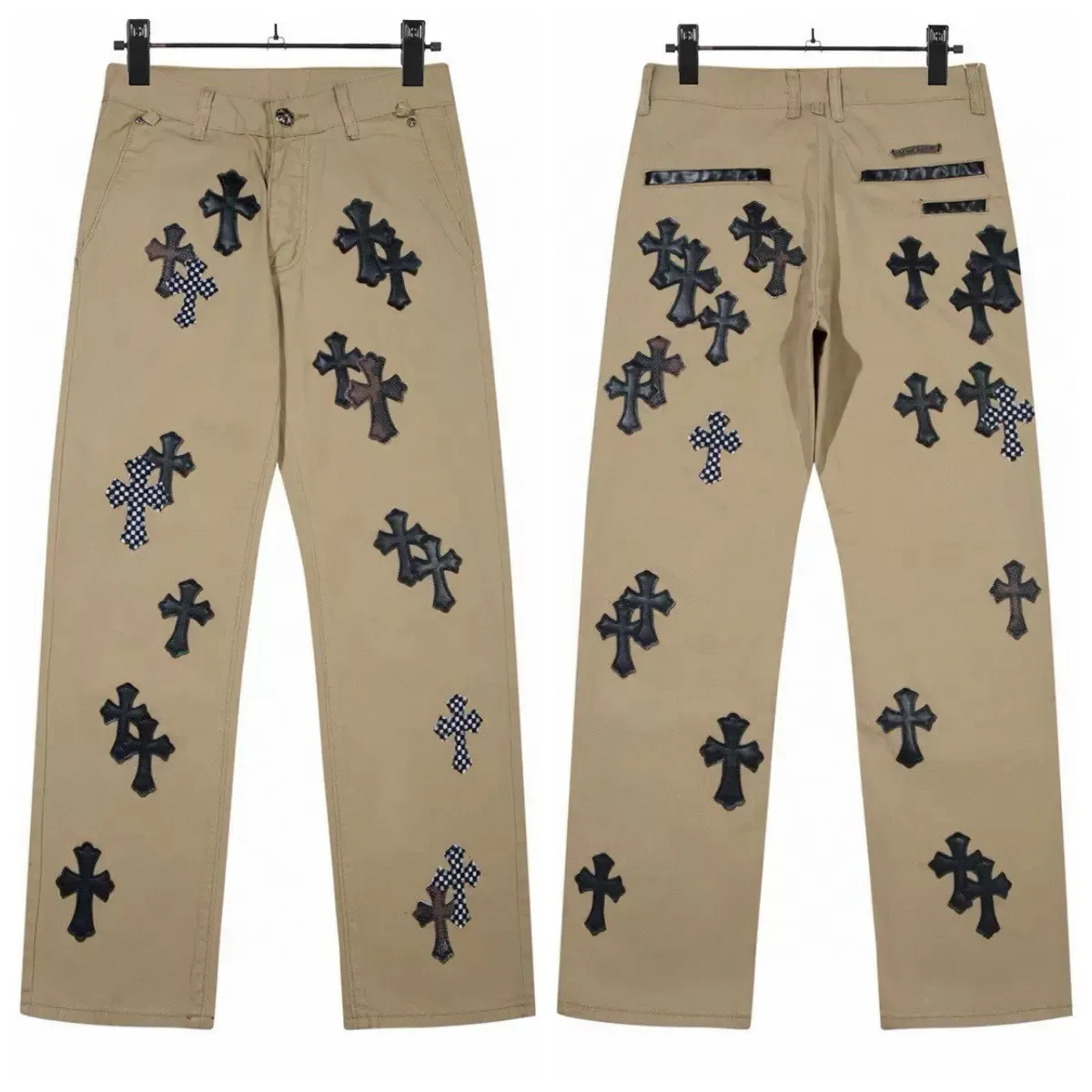 P280 Chrome Hearts/Chrome Hearts camouflage checkerboard horsehair cross patch leather jeans Full of exploring the ultimate in fashion, Chrome Hearts' new Chrome Hearts pants cleverly integrate camouflage cross, checkerboard horsehair cross and other elements to break traditional boundaries. The clever fusion of Mattyboy’s same style, overalls and khaki jeans brings endless matching inspiration to fashionistas. This pair of Croxin overalls not only presents a unique retro style, but also combines comfort and sophistication with its wide-leg, loose design. The mid-high waist design matches a lazy and casual style, which not only makes the legs longer but also maintains a casual feel, it is a must-have fashion choice for trendy men and trendy women. Khaki overalls are unique in leather matching and color selection, making them the leader among overalls. Chrome Hearts' khaki cross chino casual pants have a prince-like aristocratic feel. The pants have 40 panels of leather and full texture. The W34 size is perfectly presented and has become the focus of the forefront of fashion. Whether it's for daily wear or a trendy try, these pants can bring you an excellent fashion experience.